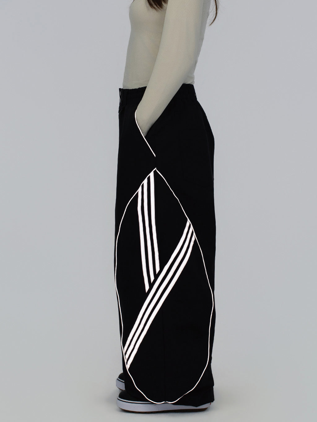 Nightline Park Rider Damen-Schneehose mit reflektierenden Kurven und lockerer Passform