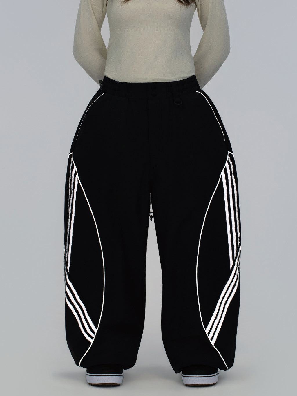 Nightline Park Rider Damen-Schneehose mit reflektierenden Kurven und lockerer Passform