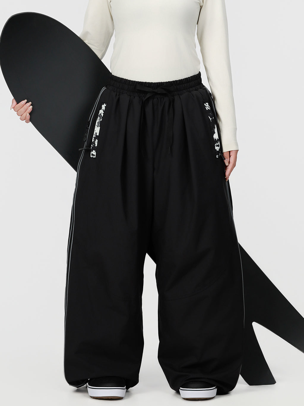 Hyper Flux Damen-Skihose mit seitlichem Reißverschluss und Graffiti-Einsatz, extra weit geschnitten, Freestyle-Schneehose