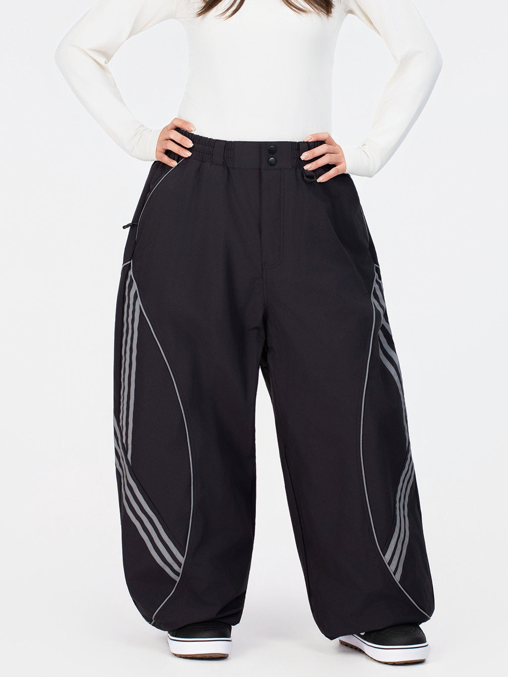 Nightline Park Rider Damen-Schneehose mit reflektierenden Kurven und lockerer Passform