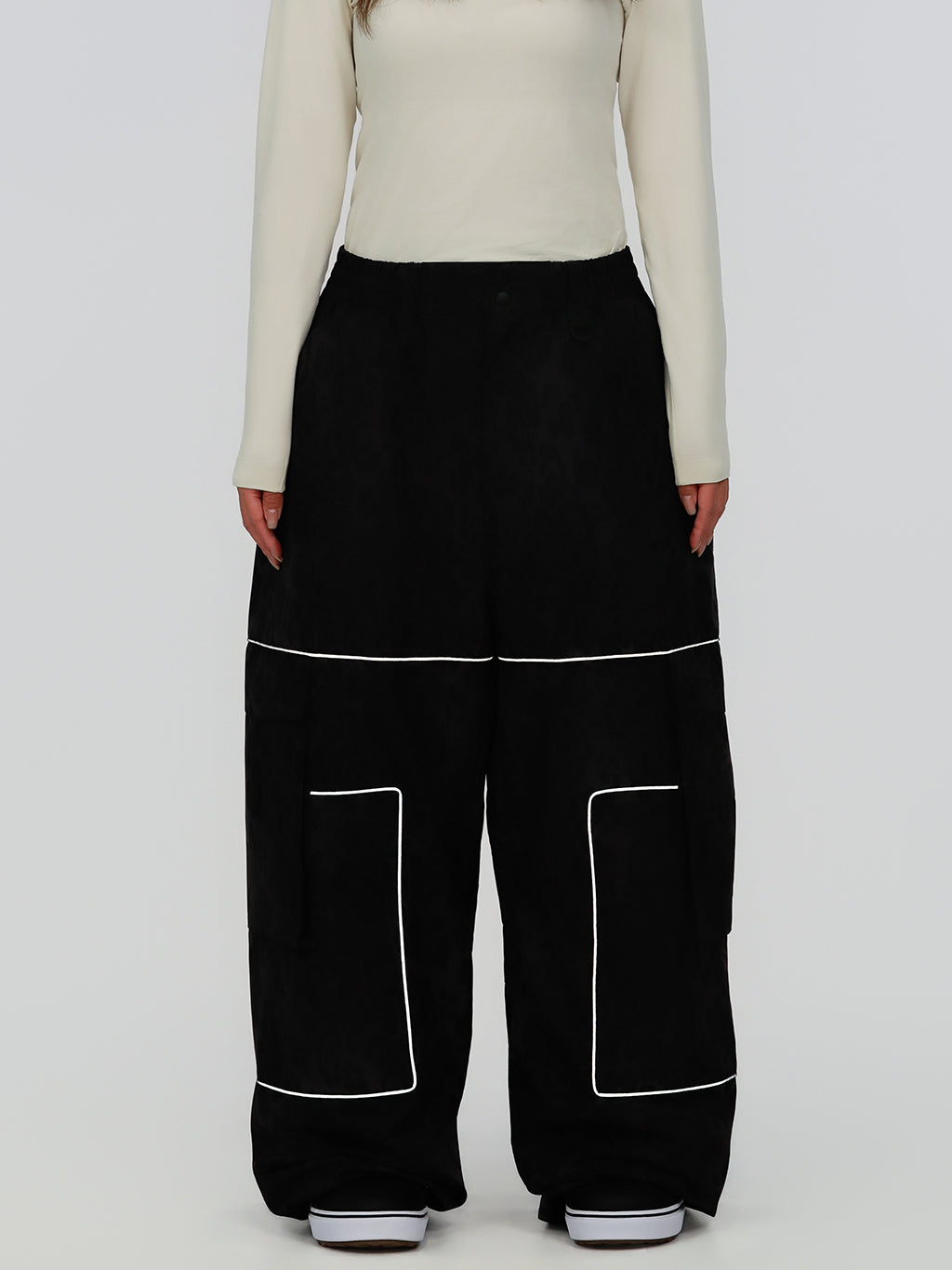 Nightline Park Rider Damen-Skihose mit reflektierenden Details, Cargotaschen und weitem Schnitt