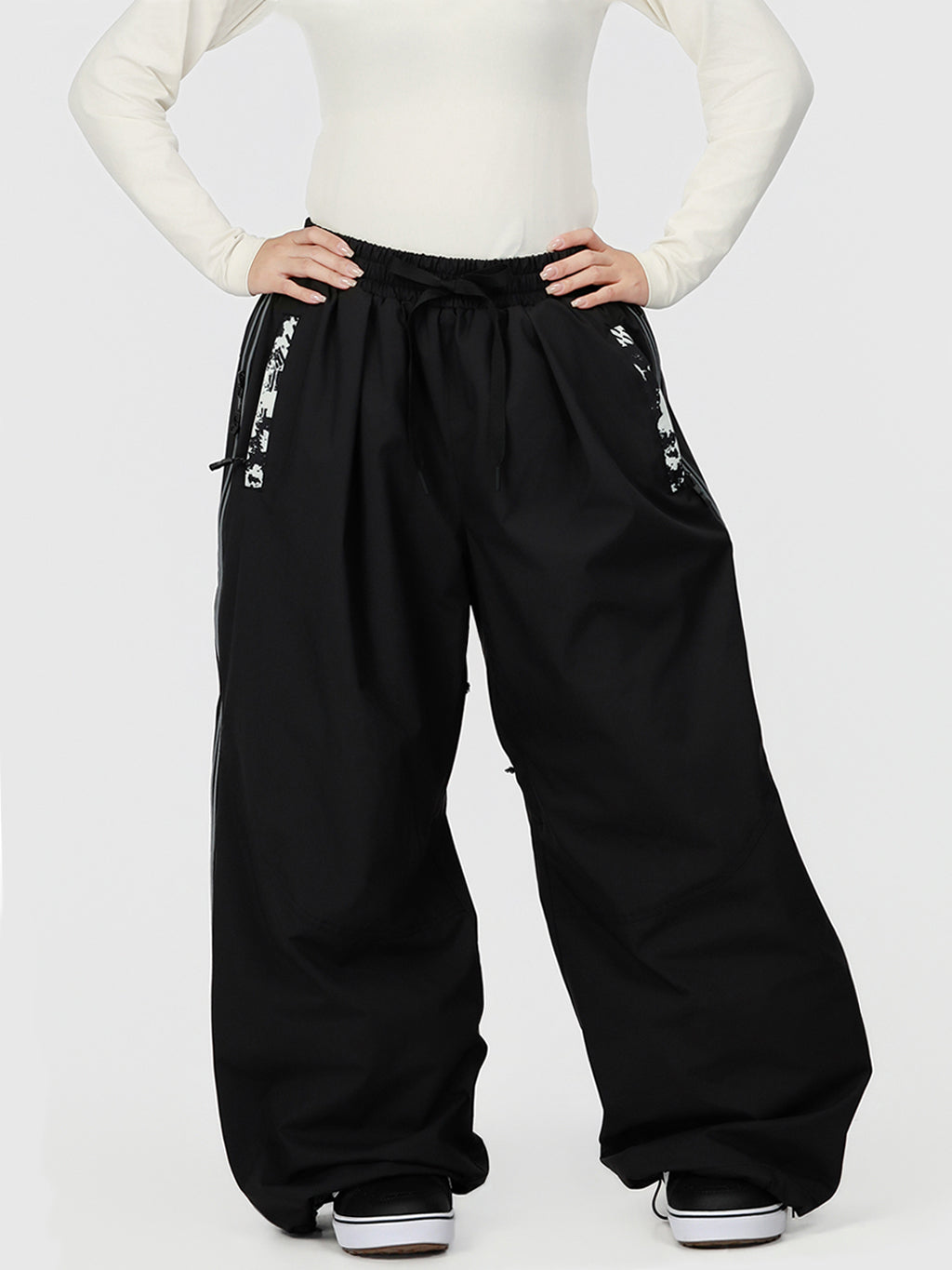 Hyper Flux Damen-Skihose mit seitlichem Reißverschluss und Graffiti-Einsatz, extra weit geschnitten, Freestyle-Schneehose