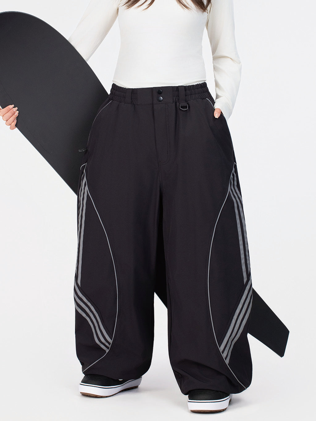 Nightline Park Rider Damen-Schneehose mit reflektierenden Kurven und lockerer Passform