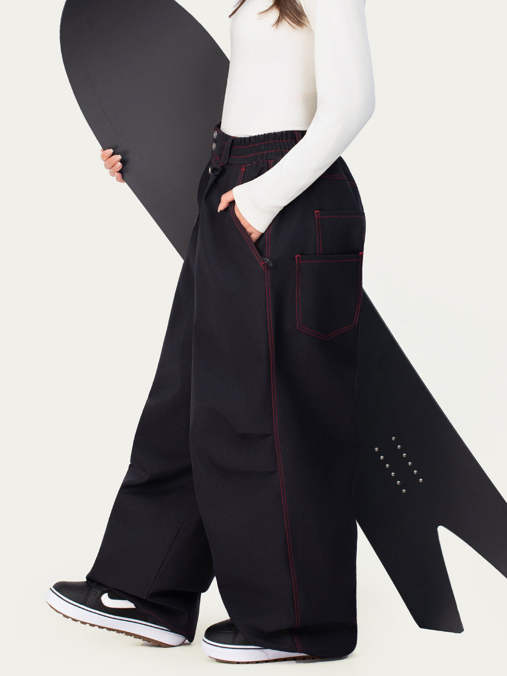 Raw Utility Niet-Arbeitsjeans-Schneehose für Damen – Oversized-Passform mit doppelter Gesäßtasche