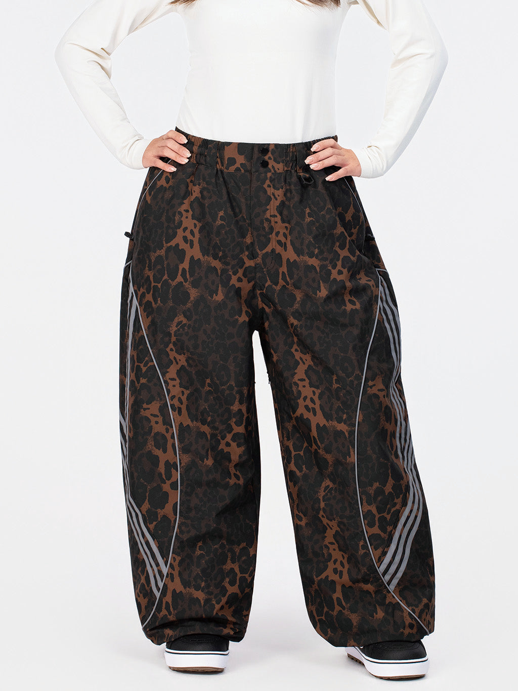 Nightline Park Rider Damen-Schneehose mit reflektierenden Kurven und lockerer Passform