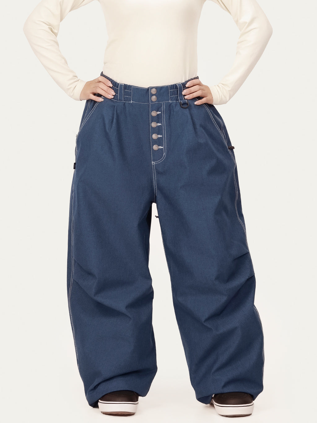 Raw Utility Niet-Arbeitsjeans-Schneehose für Damen – Oversized-Passform mit doppelter Gesäßtasche