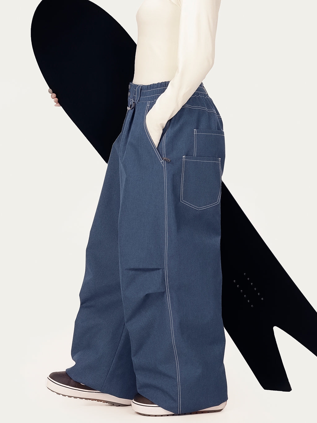 Raw Utility Niet-Arbeitsjeans-Schneehose für Damen – Oversized-Passform mit doppelter Gesäßtasche