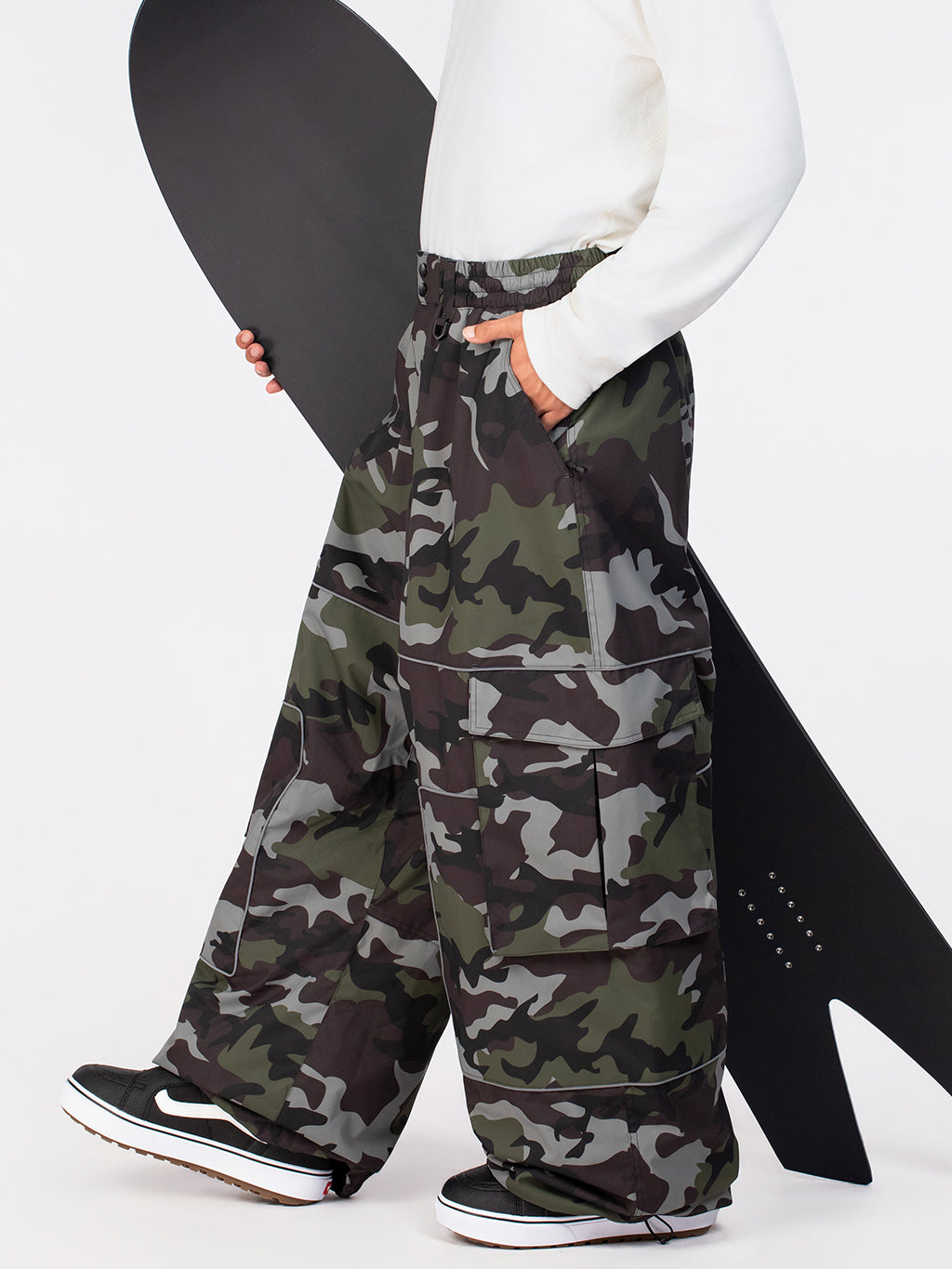 Nightline Park Rider Herren-Schneehose mit reflektierenden Details, Cargotaschen und weitem Schnitt