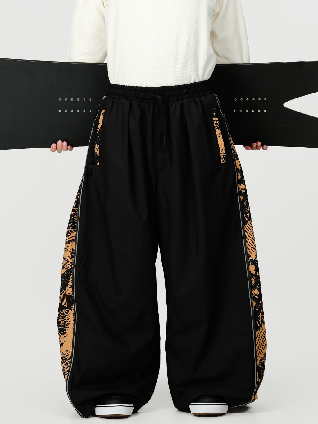 Hyper Flux Herren-Skihose mit seitlichem Reißverschluss und Graffiti-Einsatz, extra weit geschnitten, Freestyle-Schneehose