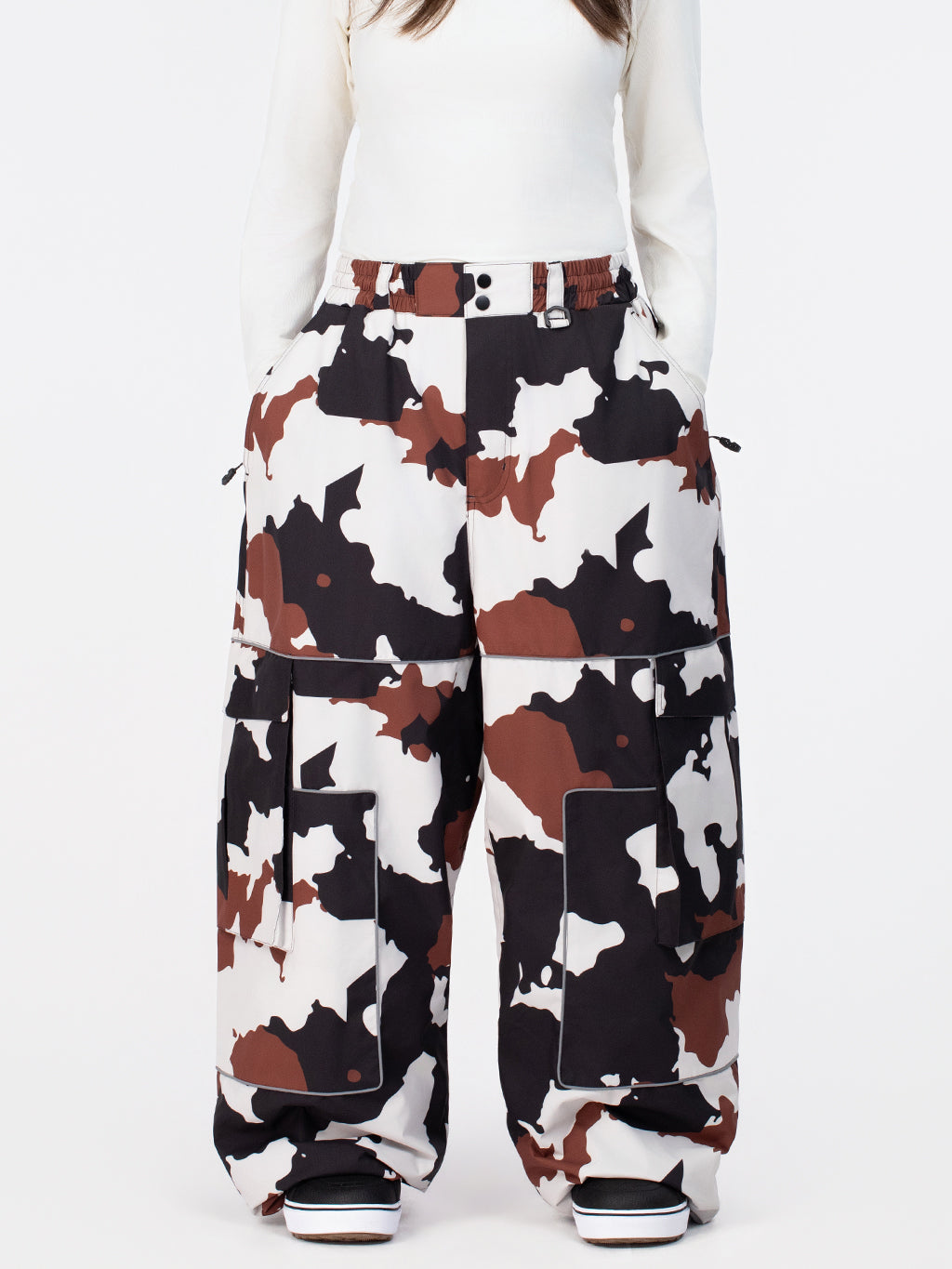 Nightline Park Rider Damen-Skihose mit reflektierenden Details, Cargotaschen und weitem Schnitt