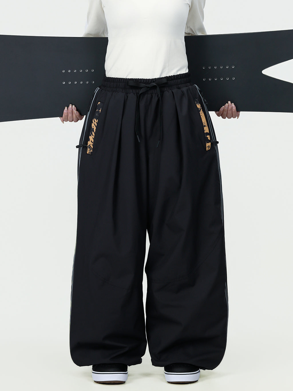 Hyper Flux Damen-Skihose mit seitlichem Reißverschluss und Graffiti-Einsatz, extra weit geschnitten, Freestyle-Schneehose