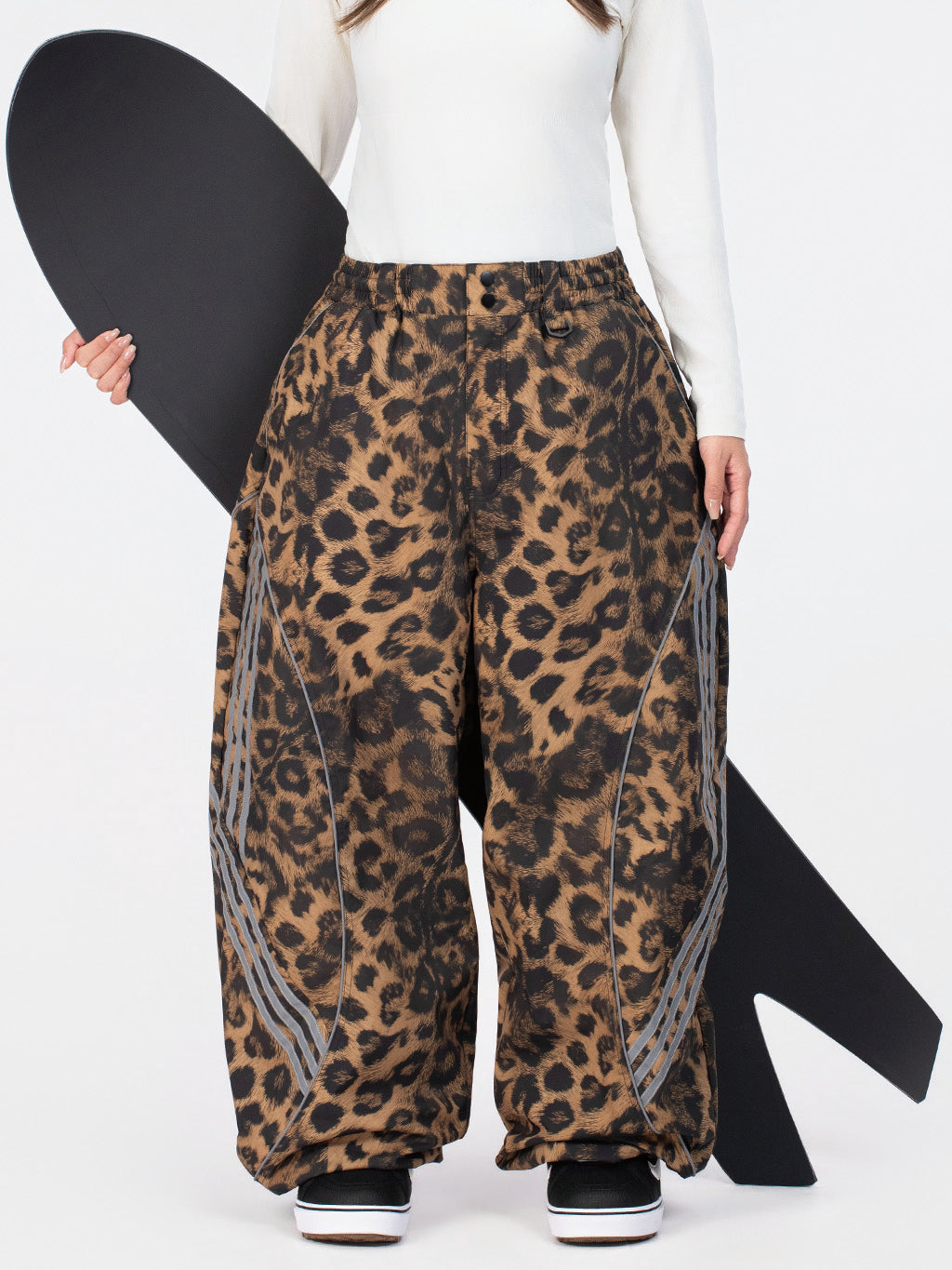 Nightline Park Rider Damen-Schneehose mit reflektierenden Kurven und lockerer Passform