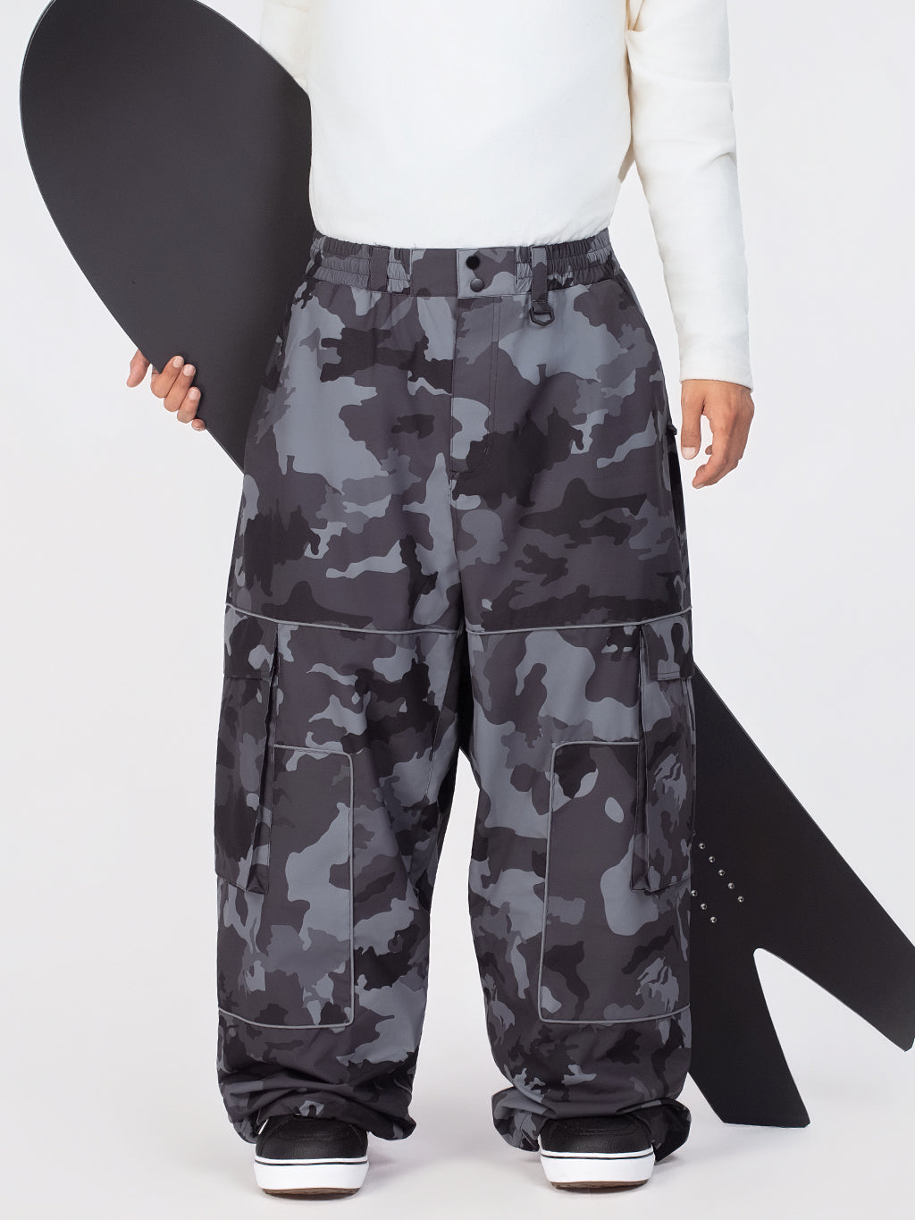 Nightline Park Rider Herren-Schneehose mit reflektierenden Details, Cargotaschen und weitem Schnitt