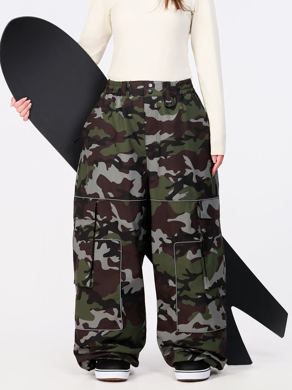 Nightline Park Rider Damen-Skihose mit reflektierenden Details, Cargotaschen und weitem Schnitt