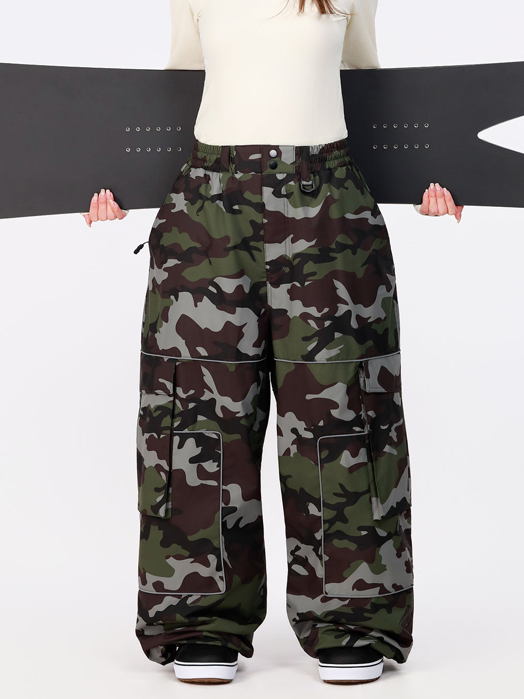 Nightline Park Rider Damen-Skihose mit reflektierenden Details, Cargotaschen und weitem Schnitt