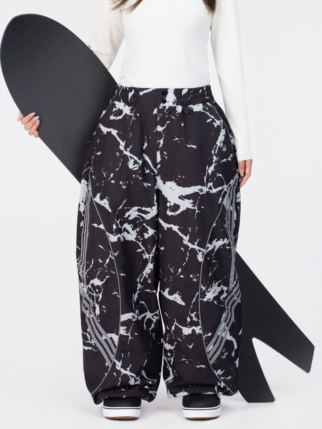 Nightline Park Rider Damen-Schneehose mit reflektierenden Kurven und lockerer Passform