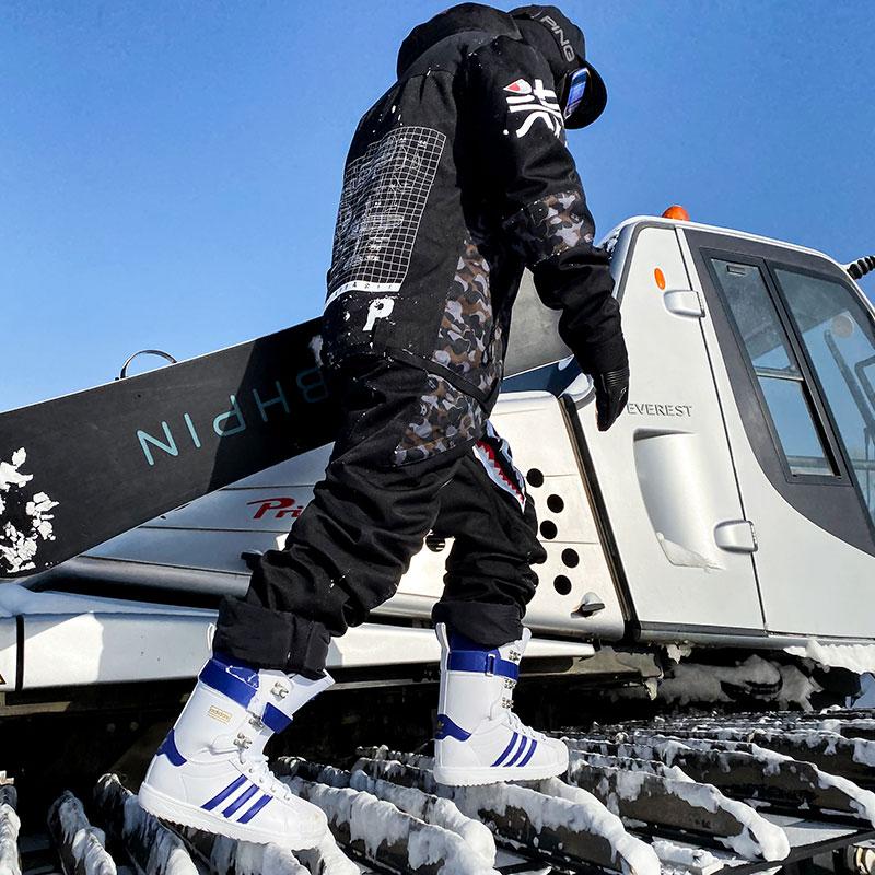 PINGUP P-40 Fighter & Shark Einteiler-Snowboardanzüge für Damen