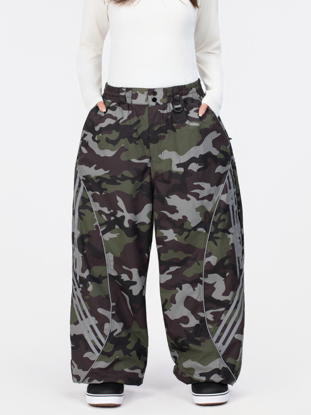 Nightline Park Rider Damen-Schneehose mit reflektierenden Kurven und lockerer Passform