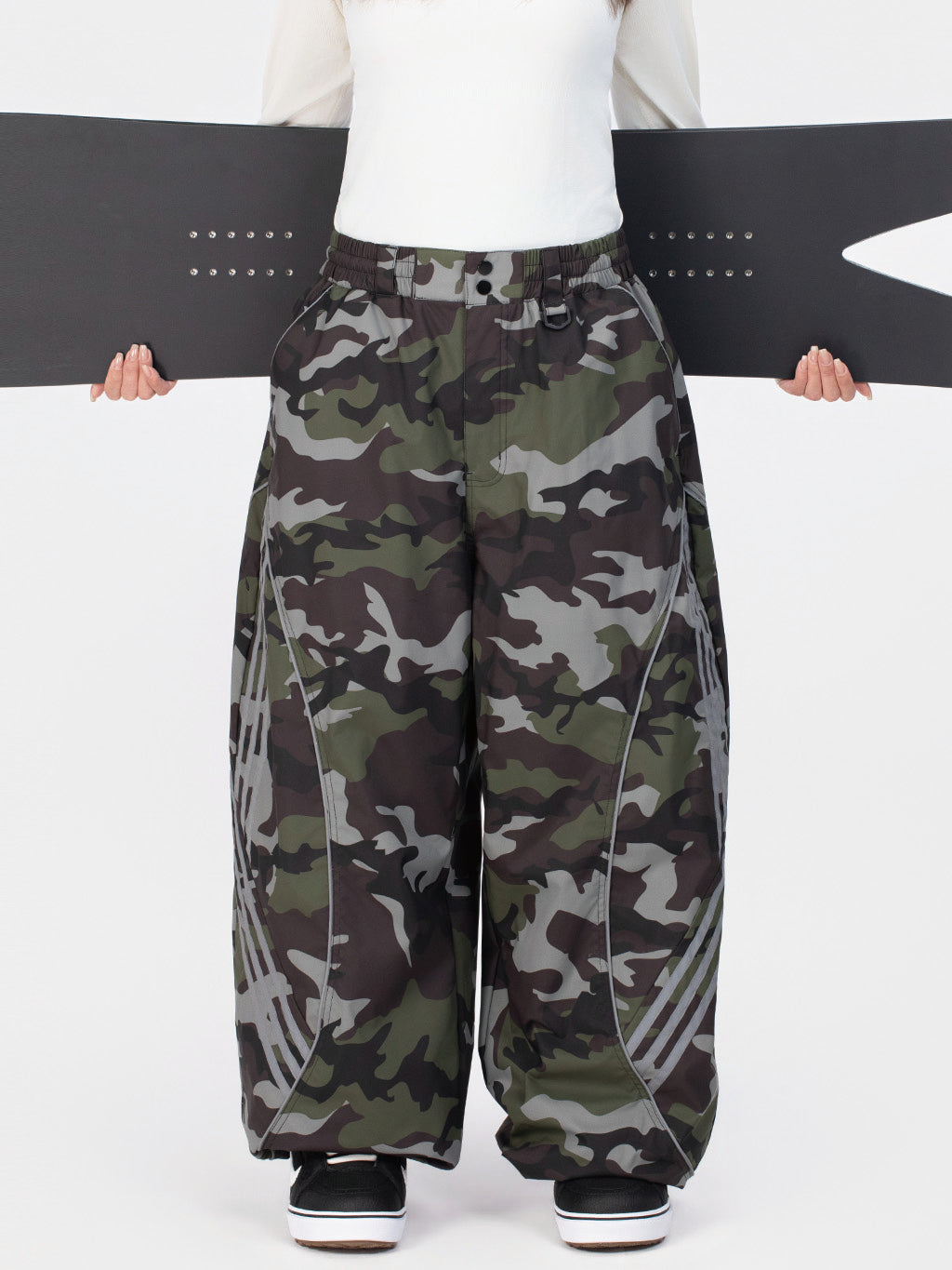 Nightline Park Rider Damen-Schneehose mit reflektierenden Kurven und lockerer Passform