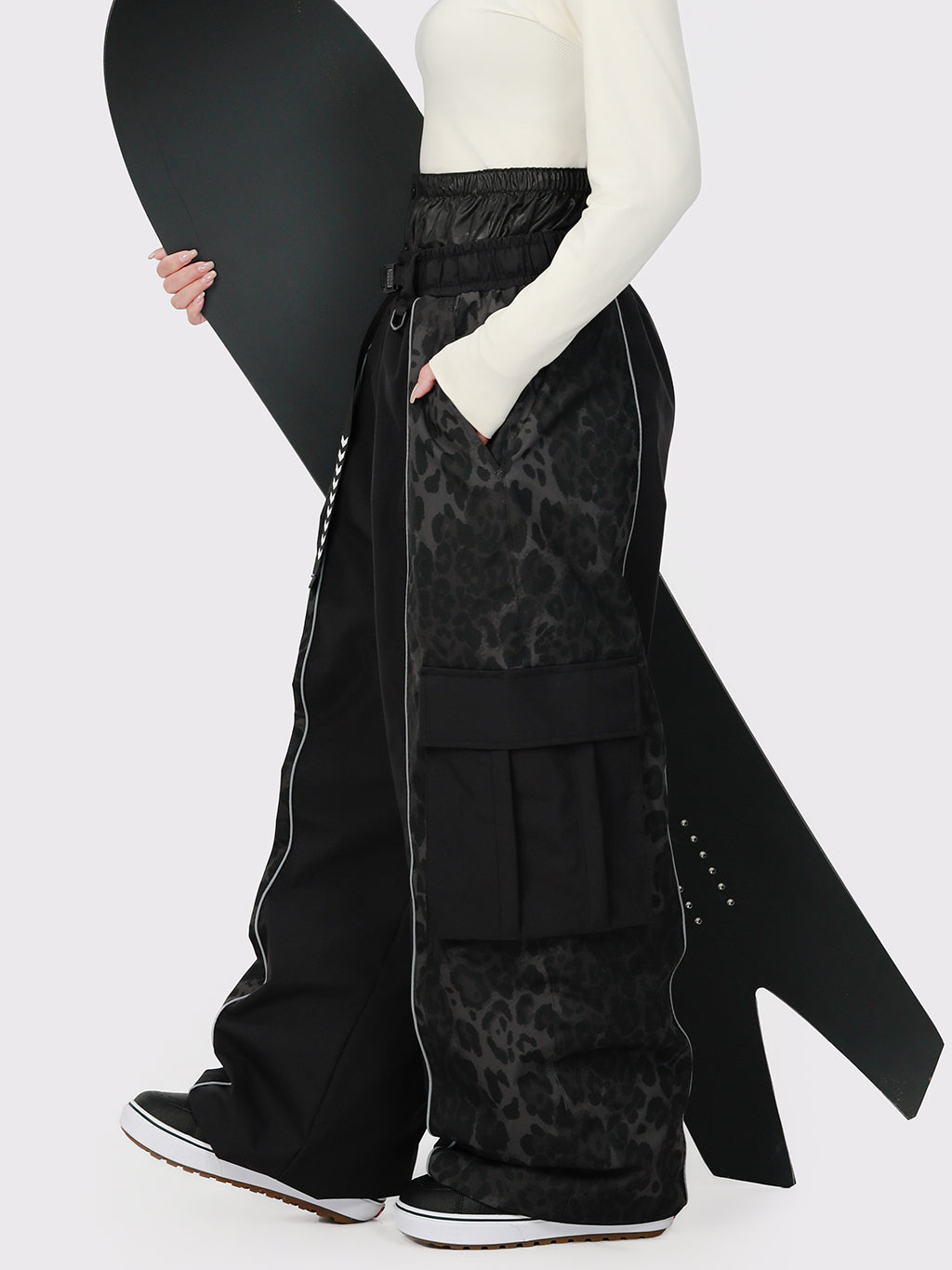 Wild Motion Damen-Schneehose mit reflektierendem Farbblock-Design und extra weitem Schnitt