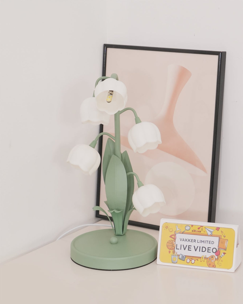 Luvano Tischleuchte Blüte Glas elegant