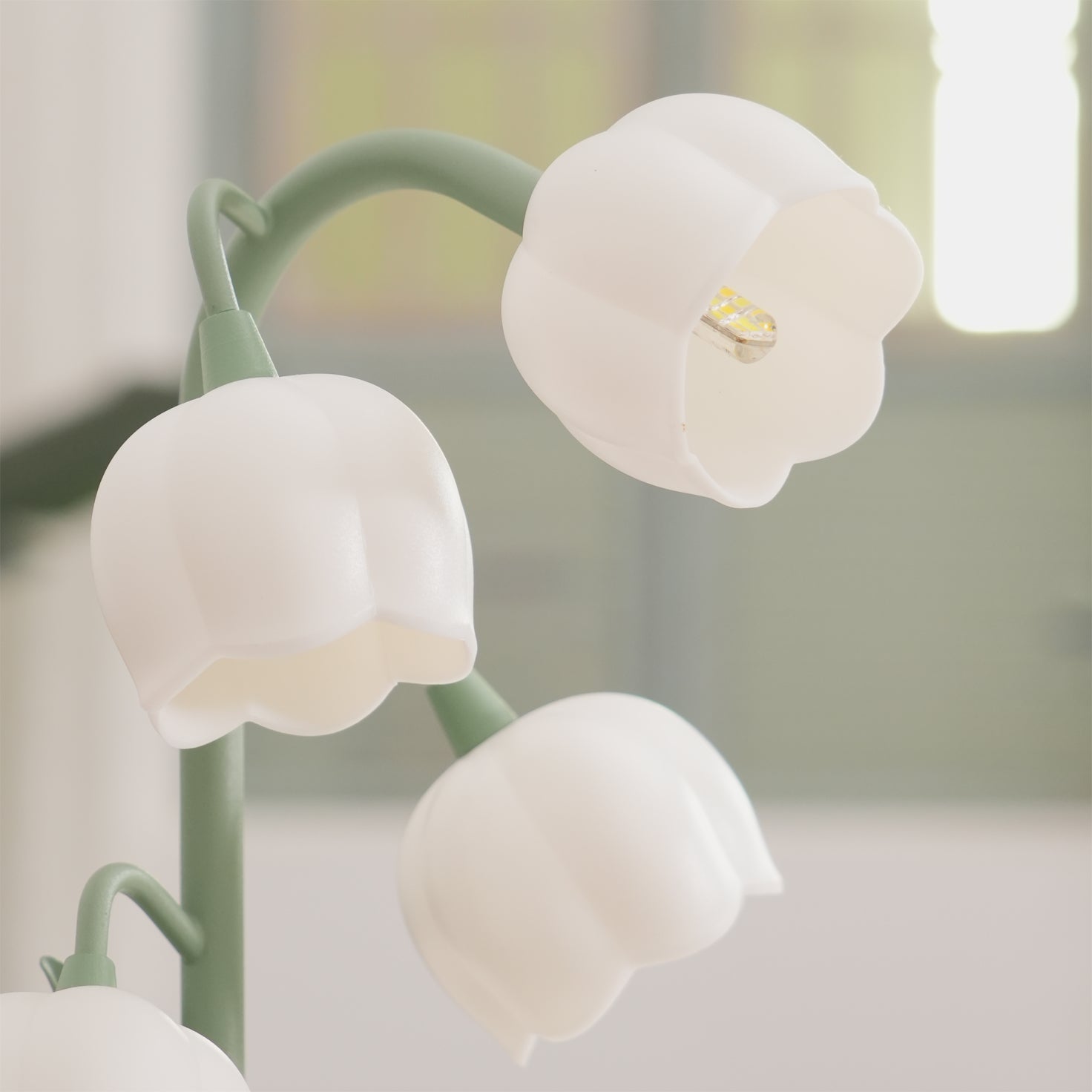 Luvano Tischleuchte Blüte Glas elegant