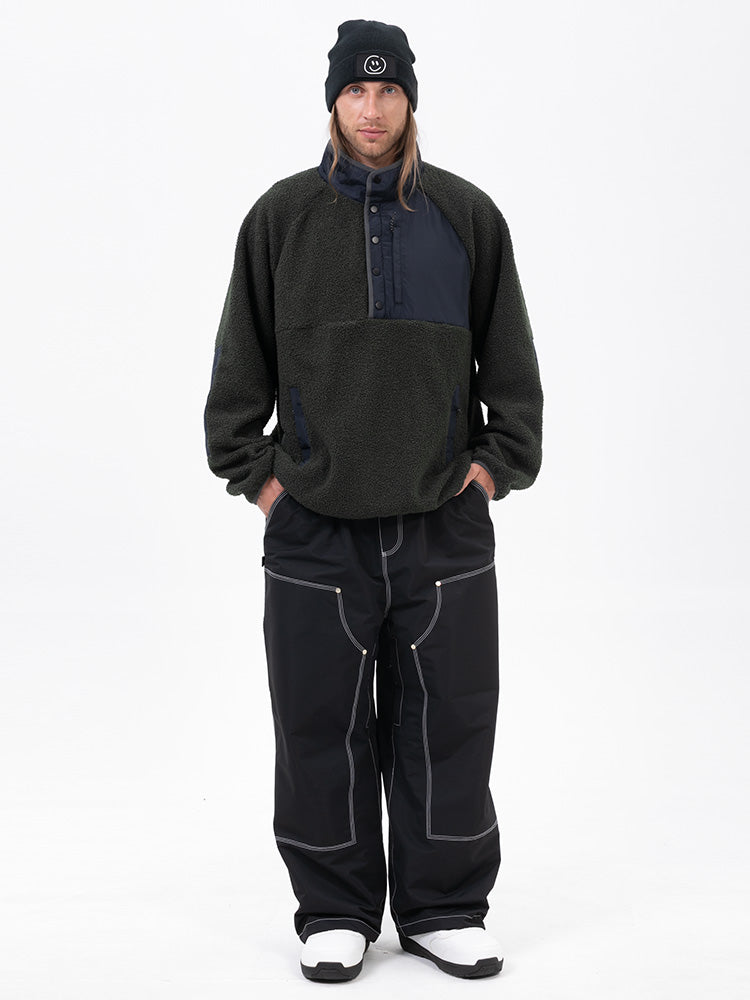 Set aus Herren-Pullover aus Kunstfleece und lässiger Freerider-Schneehose im urbanen Streetstyle